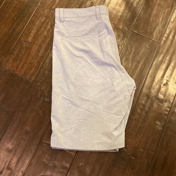 Travis Matthew Shorts - Picture 1 of 4